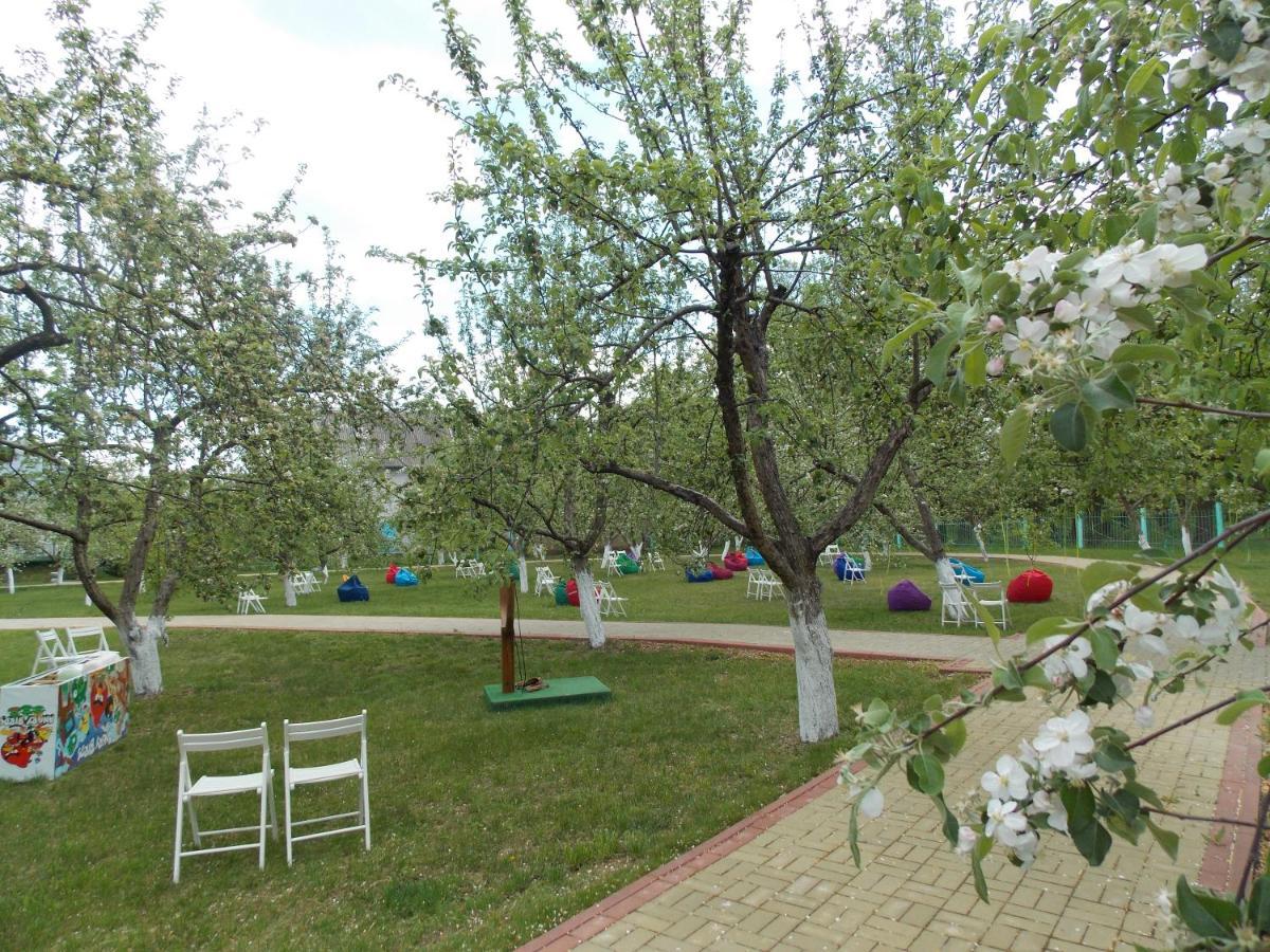 Dibrova Hotel Bila Tserkva Bagian luar foto